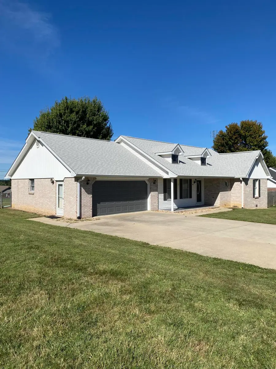 125 Holly Hill Drive, Somerset, KY 42503 - #2