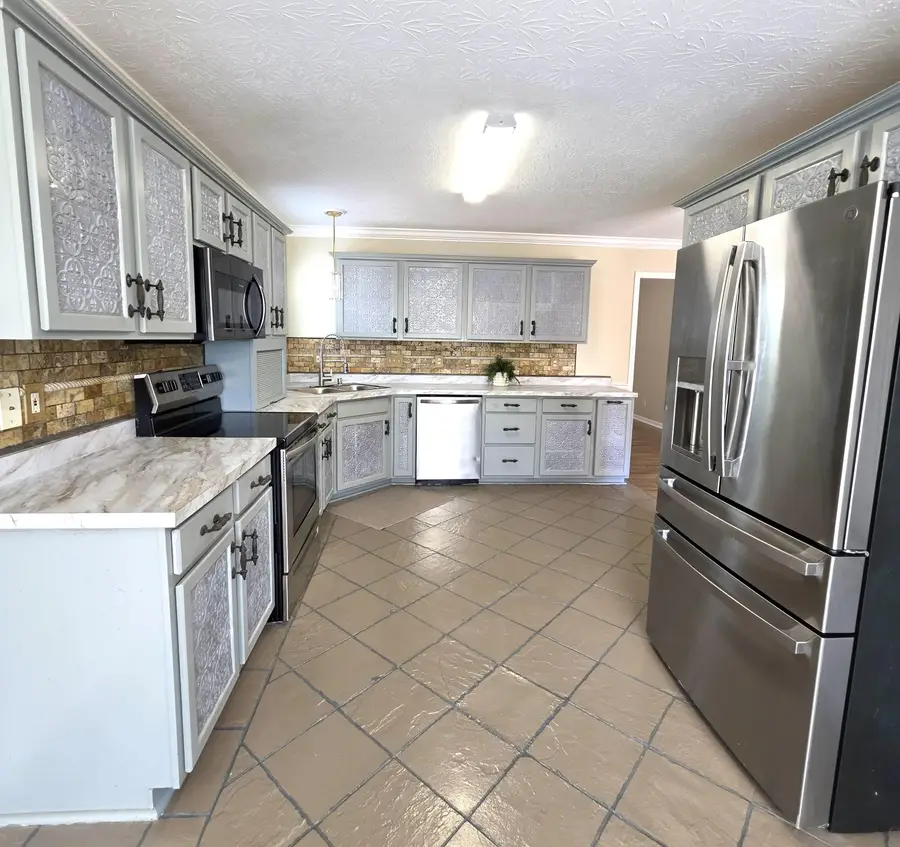 210 Secretariat Street, Georgetown, KY 40324 - #3