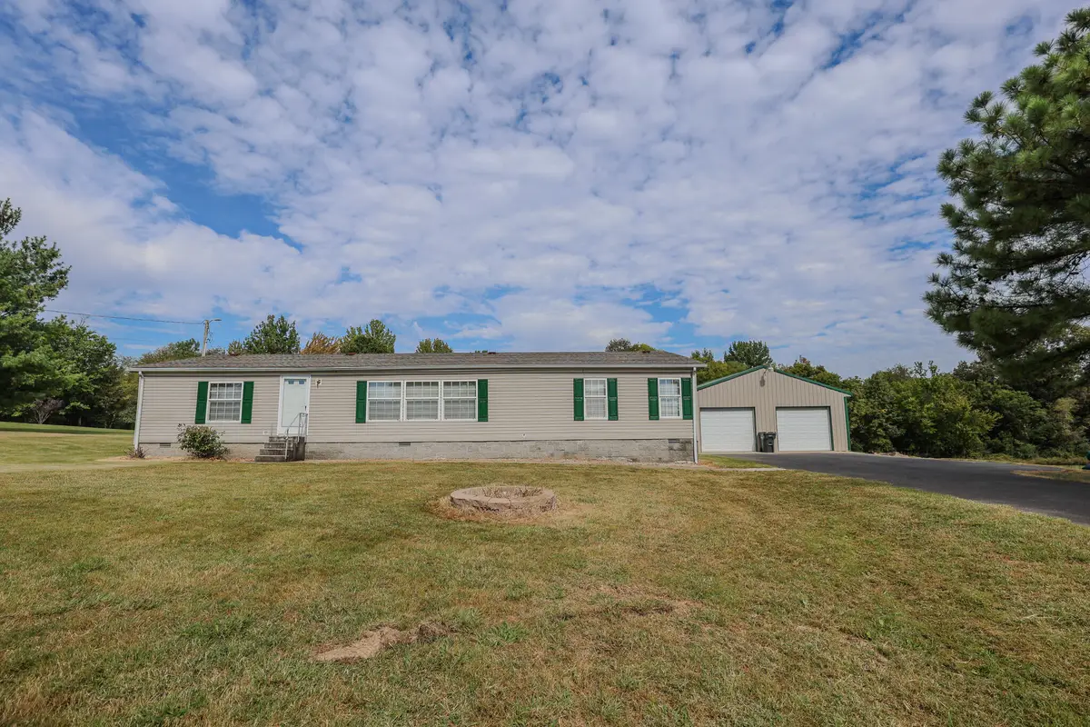 2465  W Lovelaceville Florence Station Road, Paducah, KY 42001 - #1