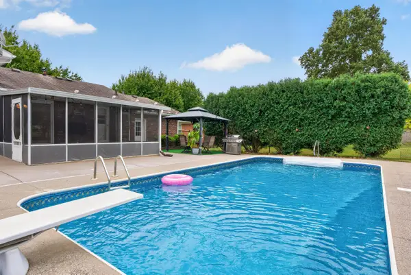 2011 Abelia Lane, Lexington, KY 40504