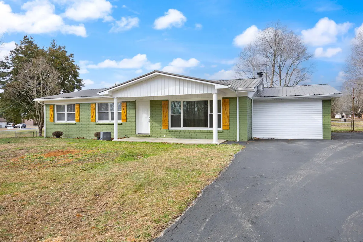 157 Shawnee Avenue, Russell Springs, KY 42642 - #1