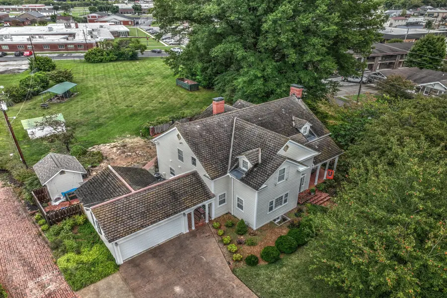 214 College Street, Barbourville, KY 40906 - #3