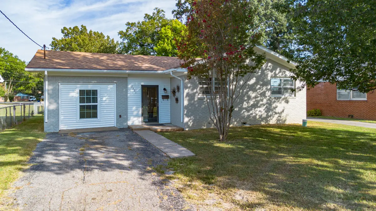 2221 Clay Street, Paducah, KY 42001 - #1
