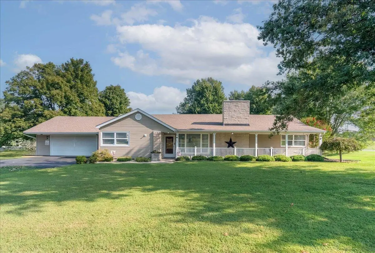 102 Maplewood Drive, Lancaster, KY 40444 - #1