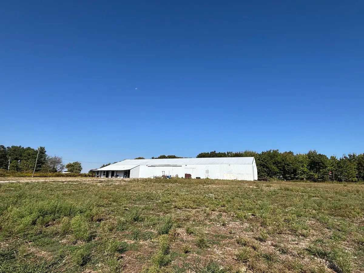 6442 Ky-76, Russell Springs, KY 42642 - #1