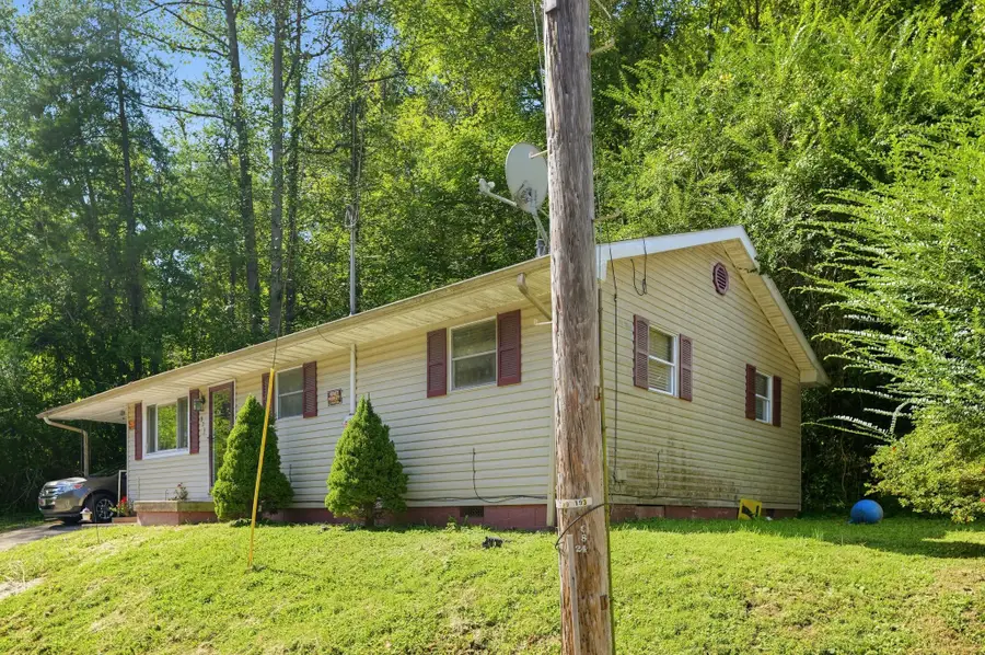 871 6th Street, Paintsville, KY 41240 - #3