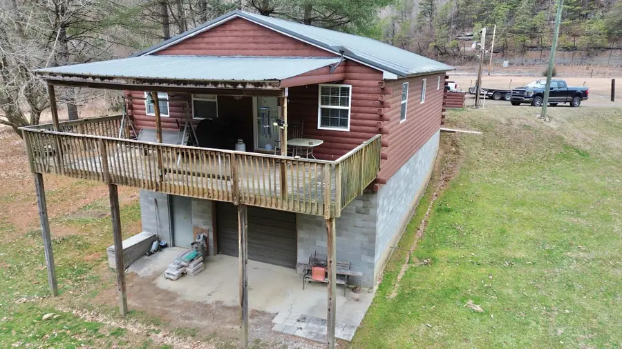 9074 Middle Fork Wolf Creek Road, Pilgrim, KY 41250 - #2