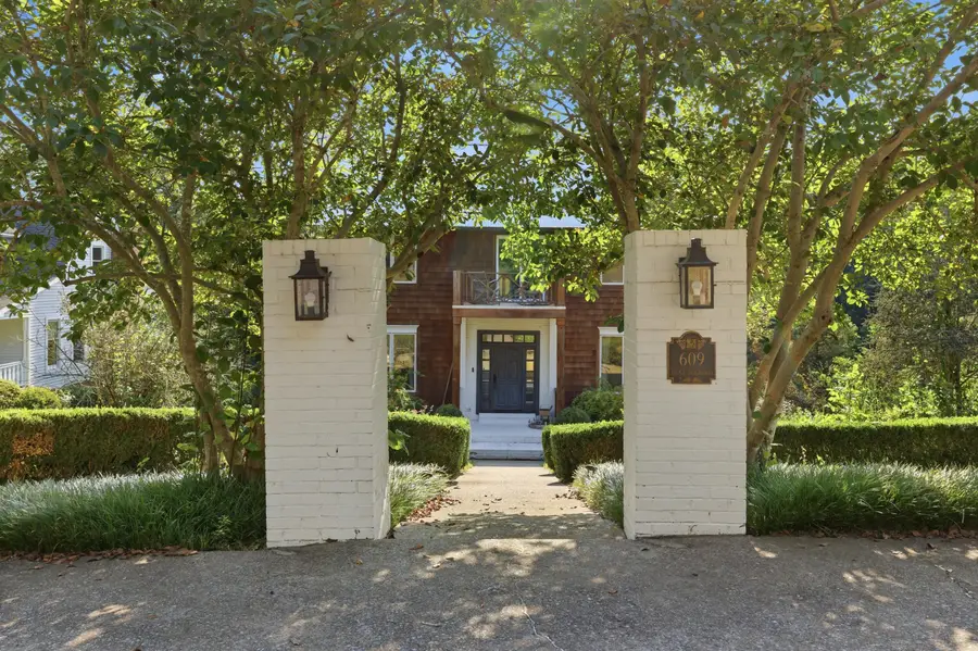 609 W Dogwood Drive, Kuttawa, KY 42055 - #2