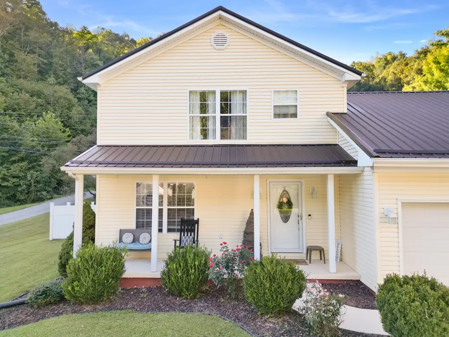 129 Stoney Brook, Van Lear, KY 41265 - #2