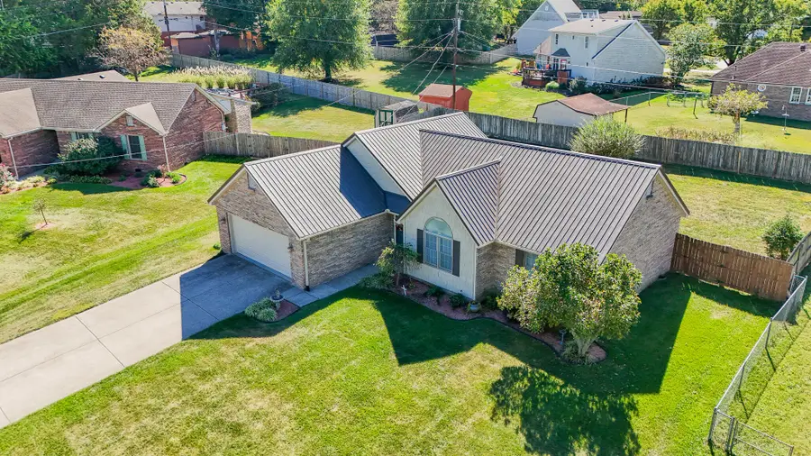 1048 Twelve Oaks Drive, Lawrenceburg, KY 40342 - #3