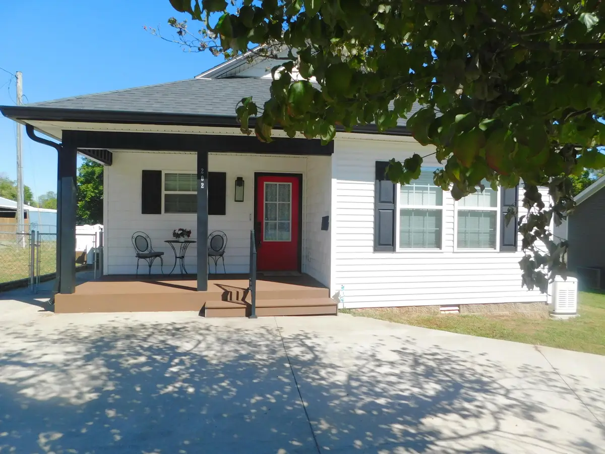 202 W Legion Drive, Princeton, KY 42445 - #1
