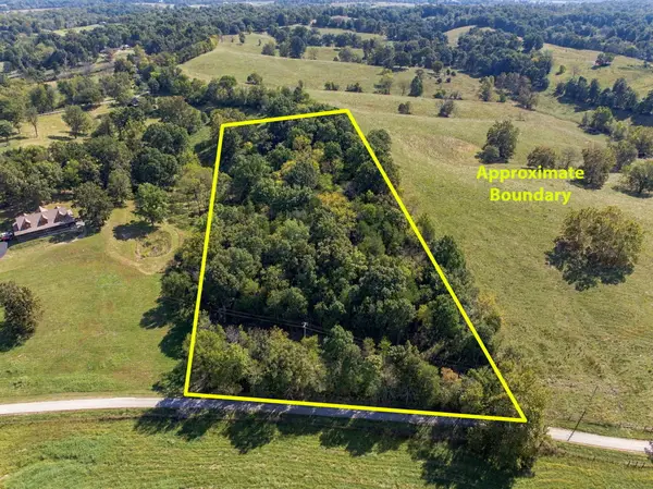 879 Avenstoke Road, Waddy, KY 40076