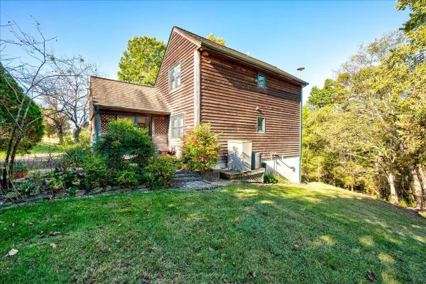 2797 Lucas Lane, Frankfort, KY 40601