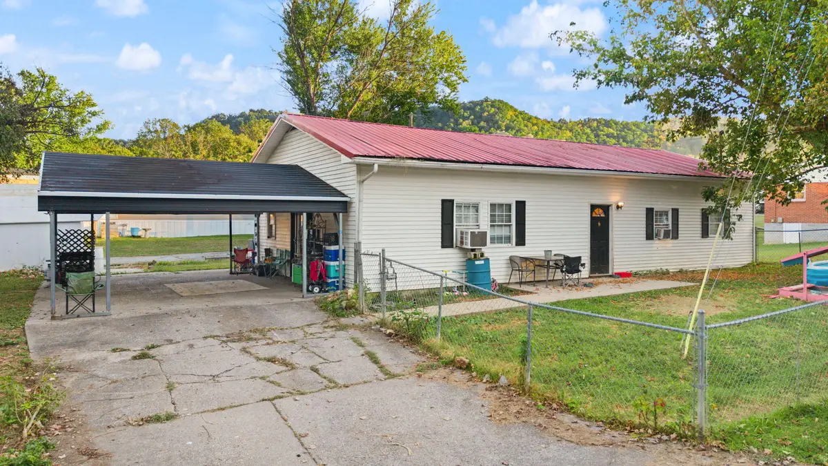 43 Front Street, Irvine, KY 40336 - #1