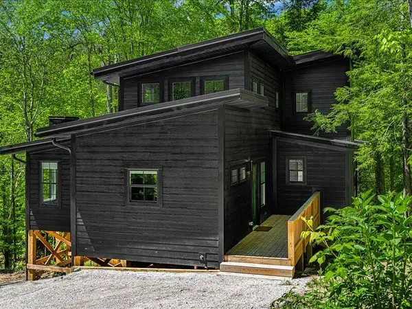 217 Sunset Ridge, Rogers, KY 41365