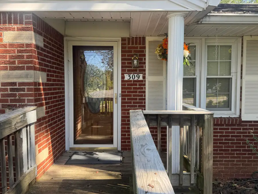 309 S 13th Street, Murray, KY 42071 - #3