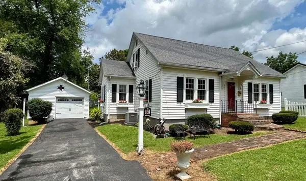 113 Church Street, Paris, KY 40361