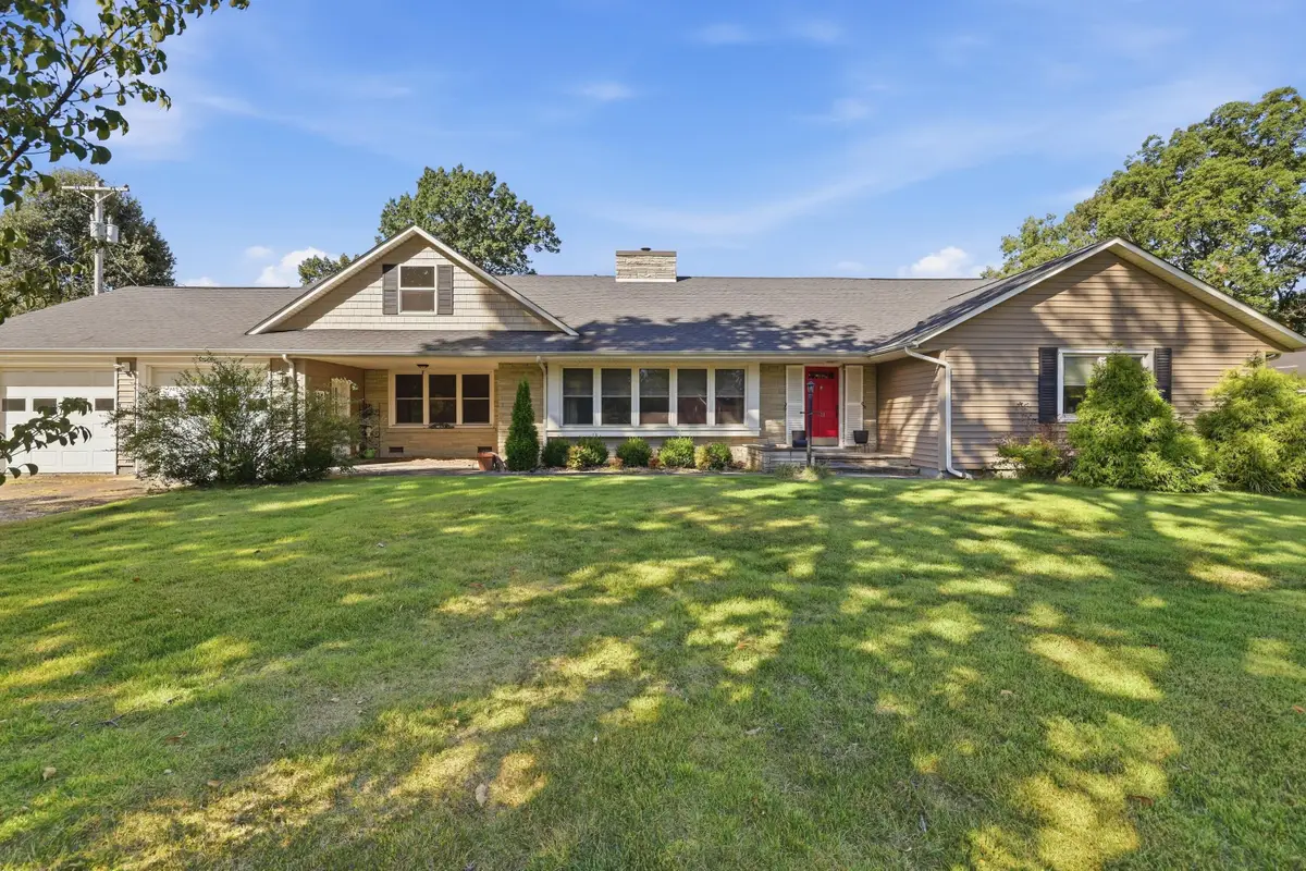 711 Pryor Street, Mayfield, KY 42066 - #1