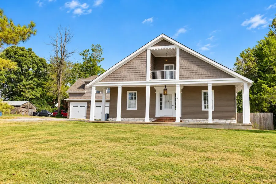 765 Beaumont Avenue, Harrodsburg, KY 40330 - #2