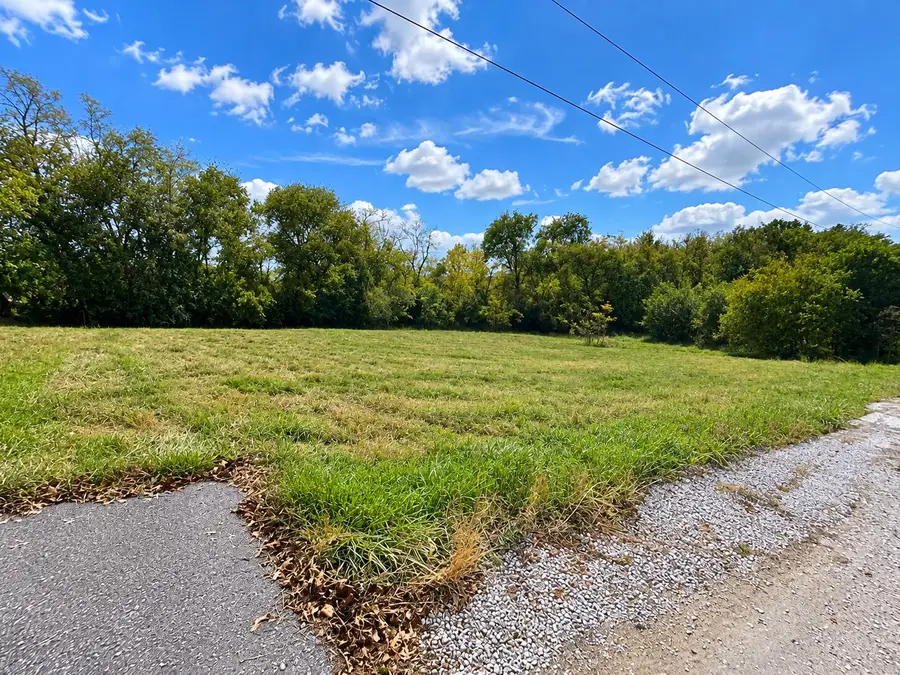 1 Nally Way, Springfield, KY 40069 - #2