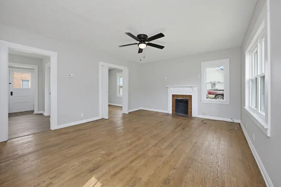 324 N East Street, Harrodsburg, KY 40330 - #3