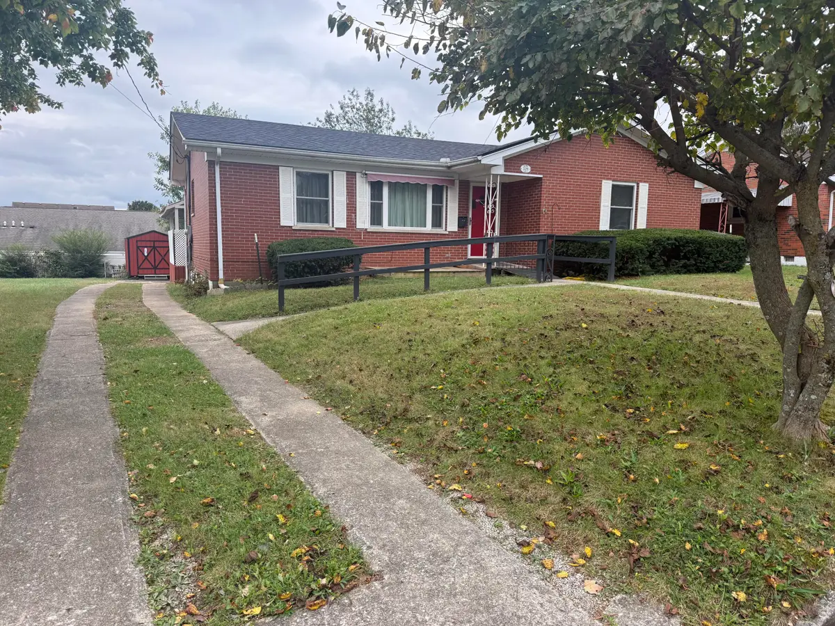 329 Bond Street, Richmond, KY 40475 - #1