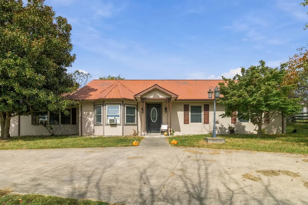 280 E Cumberland Avenue, Jamestown, KY 42629 - #1