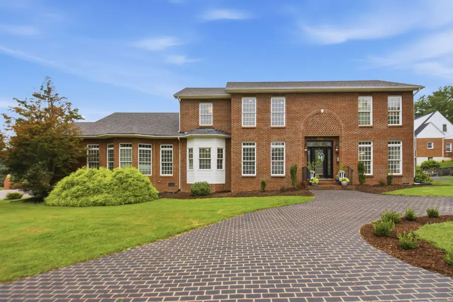 204 Valley Vista Drive, Frankfort, KY 40601 - #2