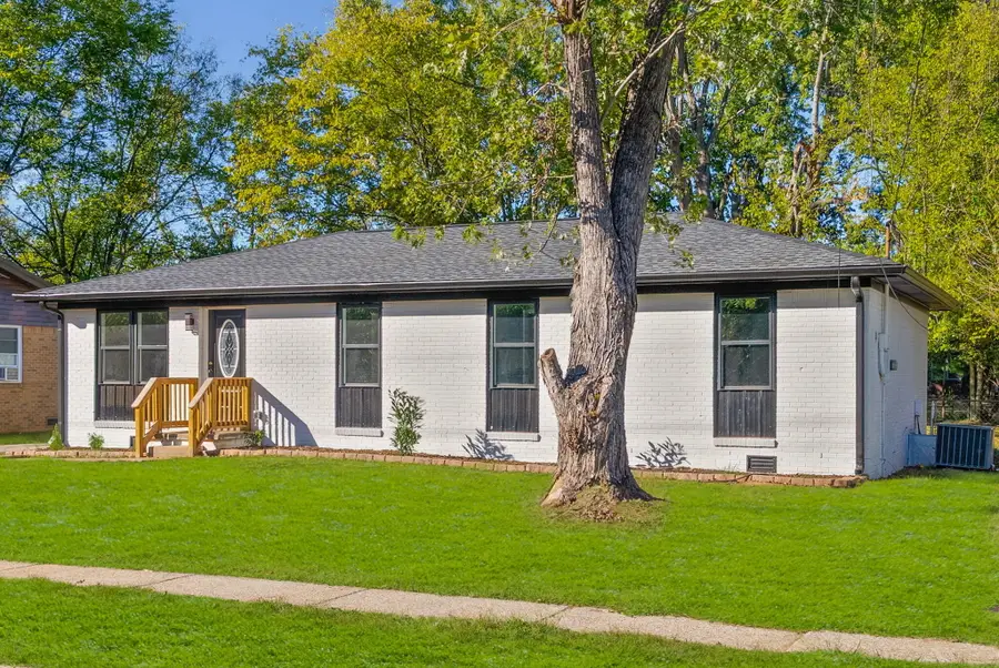 104 Boxwood Drive, Hopkinsville, KY 42240 - #2