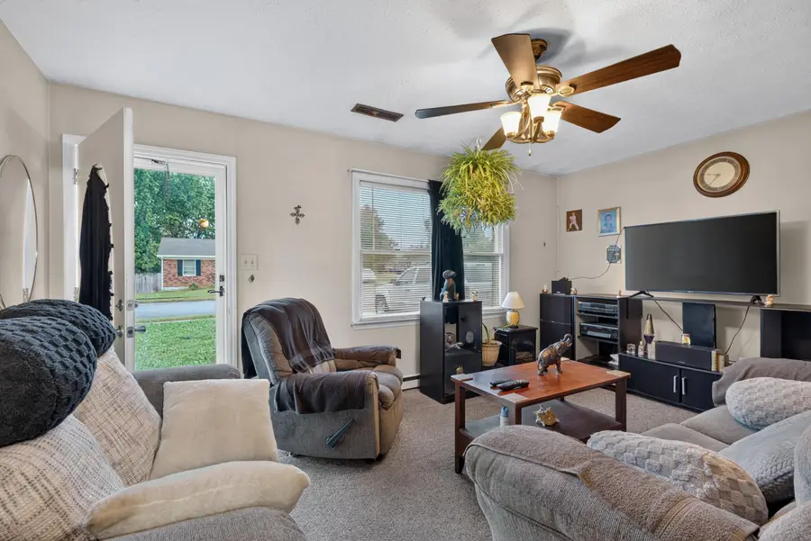 924 Hickory Hill Drive, Nicholasville, KY 40356 - #3