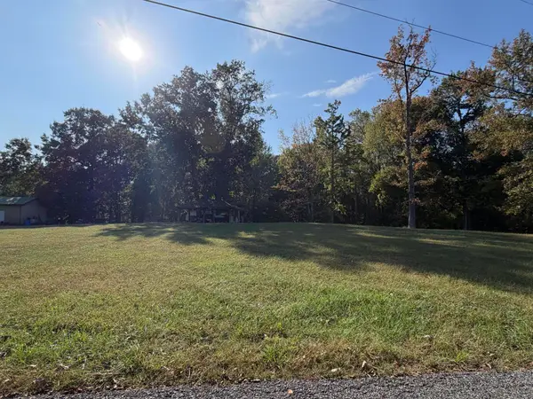 222 Peninsula Drive, Eddyville, KY 42038