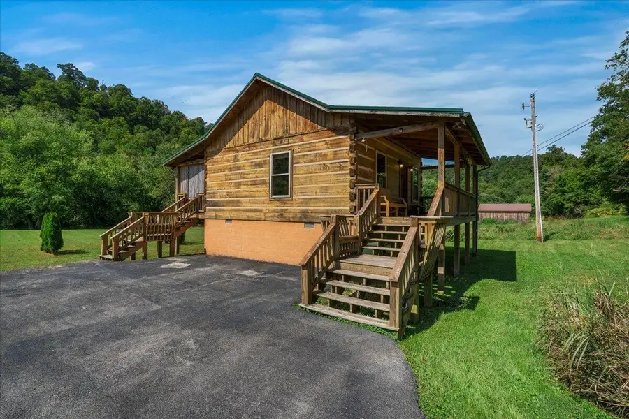 1235 S Fork Road, Beattyville, KY 41311 - #2