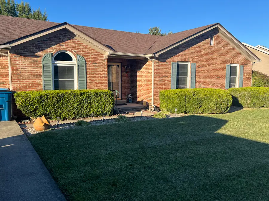 210 Canterbury Street, Lawrenceburg, KY 40342 - #2