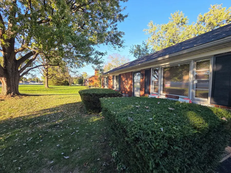 526 N 3rd Street, Nicholasville, KY 40356 - #2