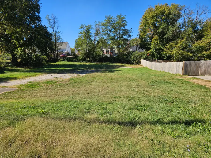 824 E Loudon Avenue, Lexington, KY 40505 - #2