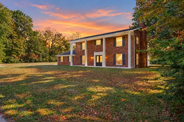 315 Pin Oak, Lawrenceburg, KY 40342