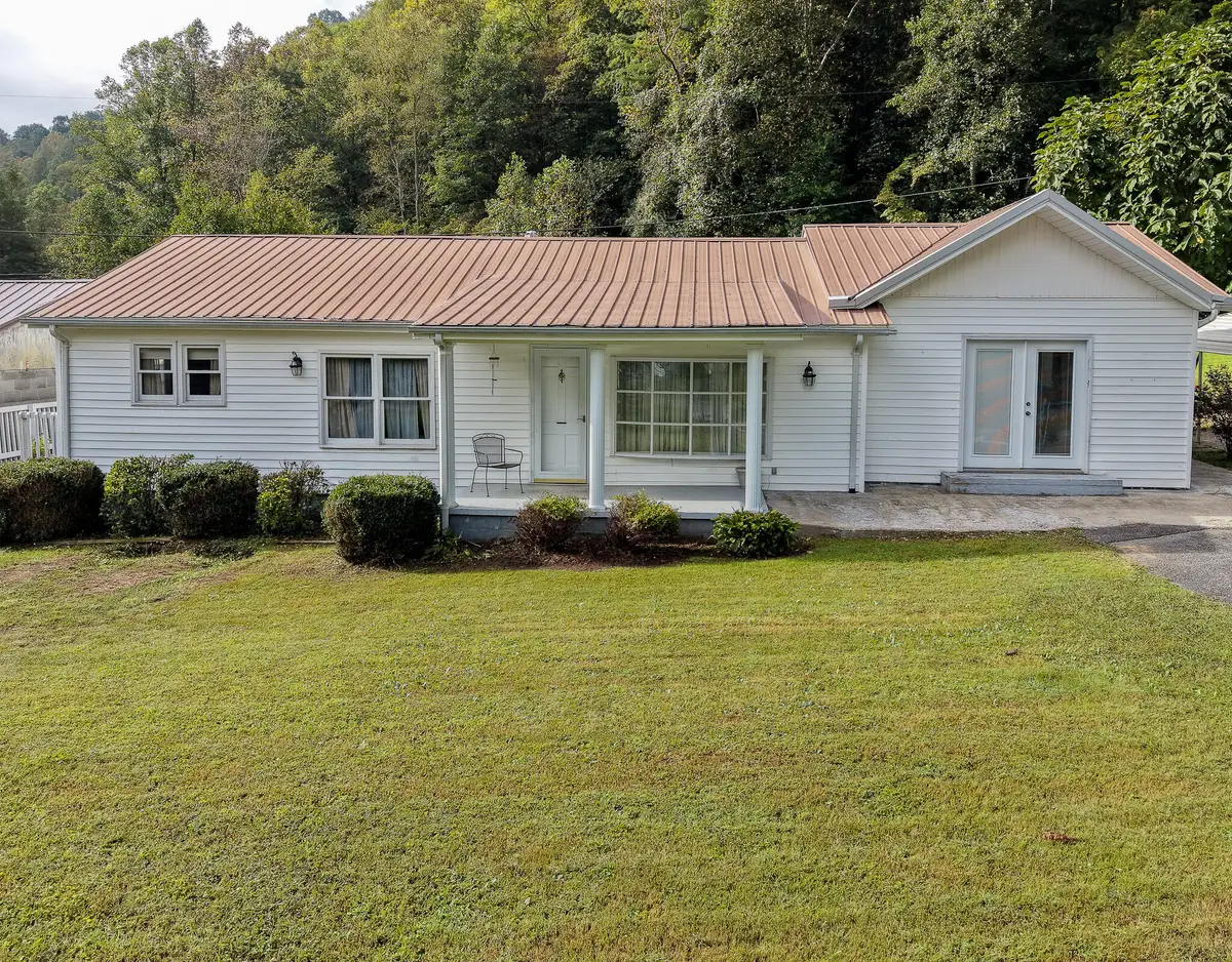 27 Gap Branch Road, Millstone, KY 41838 - #1