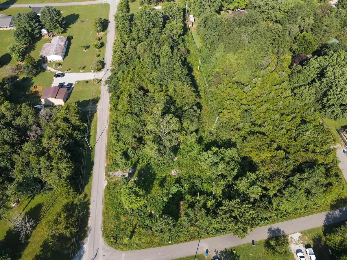 402-404 Cordell Drive, Burnside, KY 42519 - #1