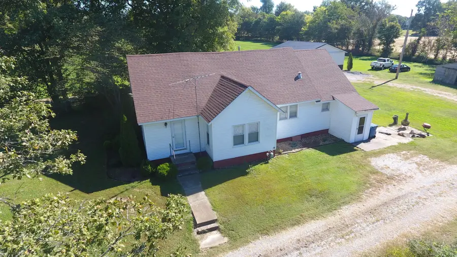 6319 Paducah Road, Kevil, KY 42053 - #2