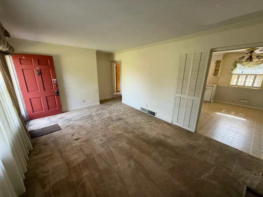 8804 Waltlee Road, Louisville, KY 40291 - #2