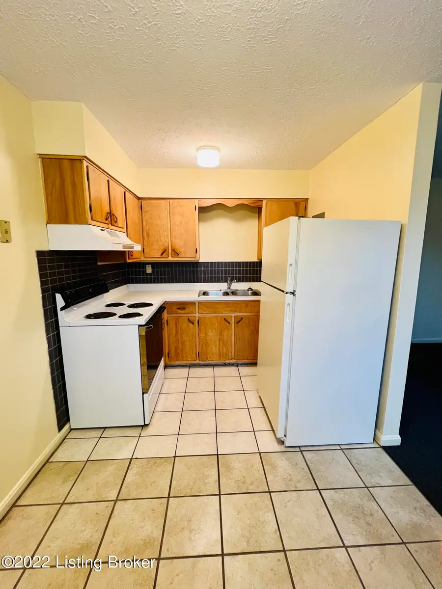 1709 Valley Forge Way, Louisville, KY 40215 - #2