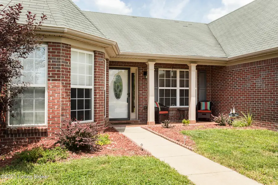 11400 Walnut Farm Pl, Louisville, KY 40229 - Image #3