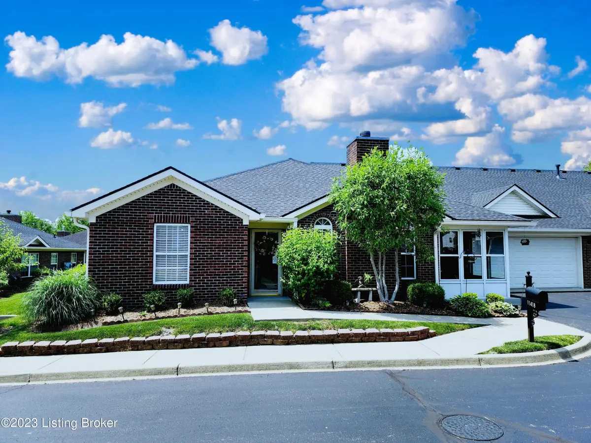 11418 Ridge Lake Dr, Louisville, KY 40272 - #1