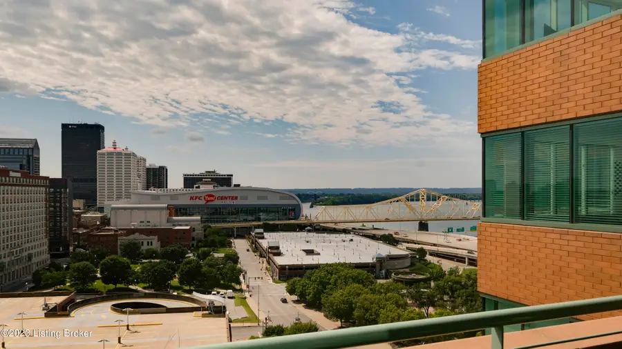 222 E Witherspoon St #1104, Louisville, KY 40202 - Image #3