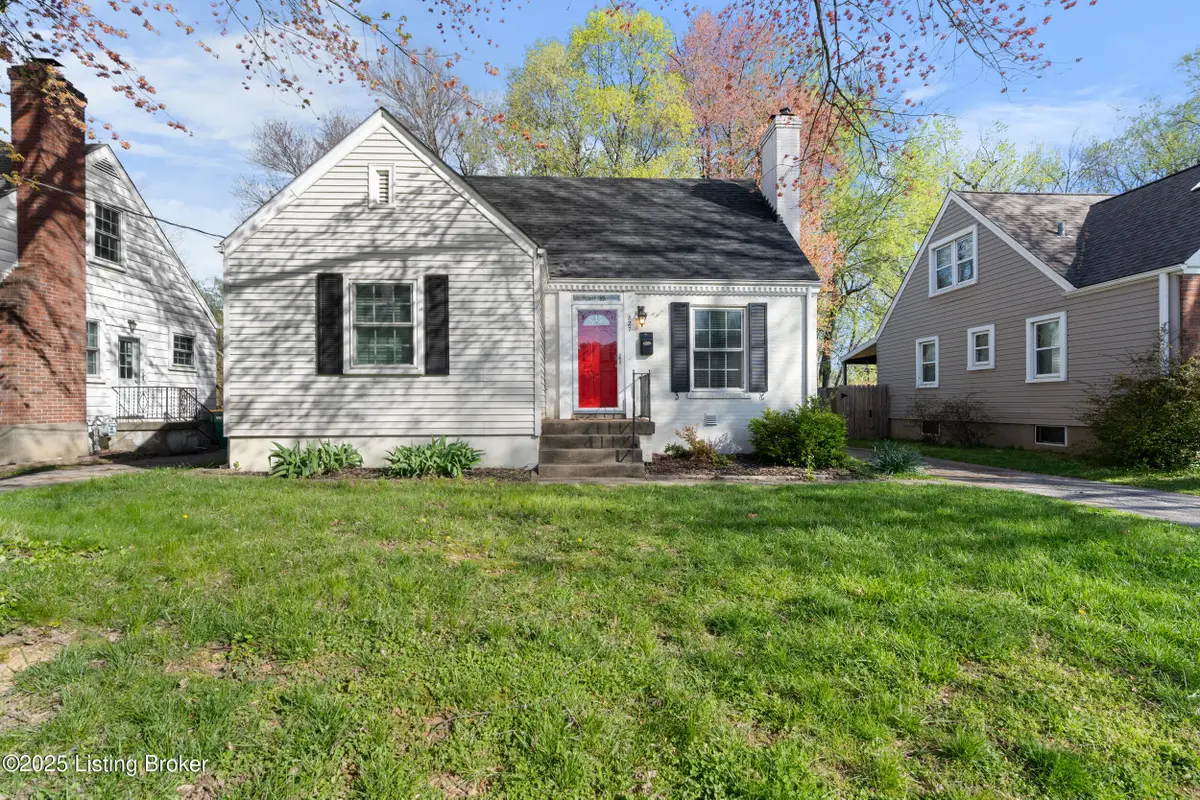 827 Perennial Dr, Louisville, KY 40217 - Image #1