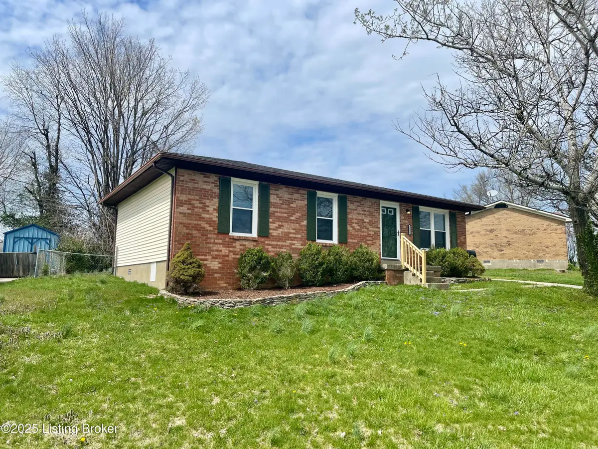 1808 Oakwood Dr, Shelbyville, KY 40065 - Image #1