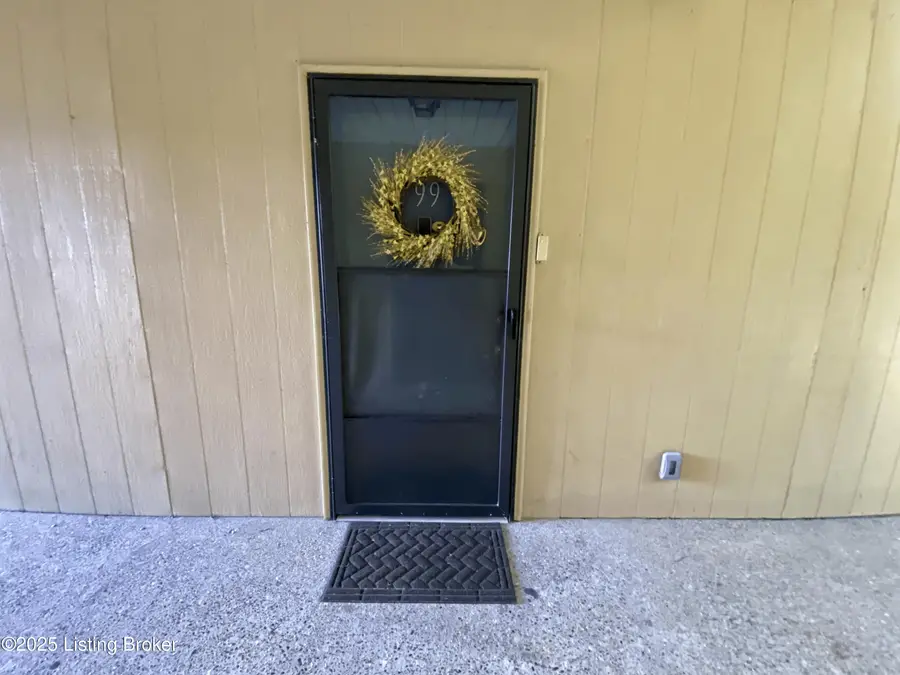 7050 Wildwood Cir #99, Louisville, KY 40291 - Image #2