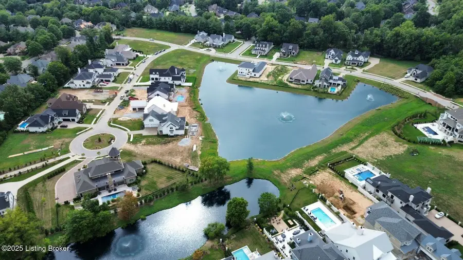 8215 Sutherland Farm Rd, Prospect, KY 40059 - Image #2