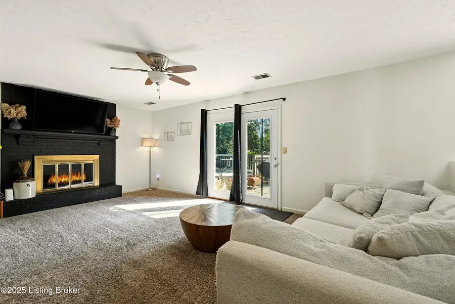 3622 Doe Run Way, New Albany, IN 47150 - Image #2