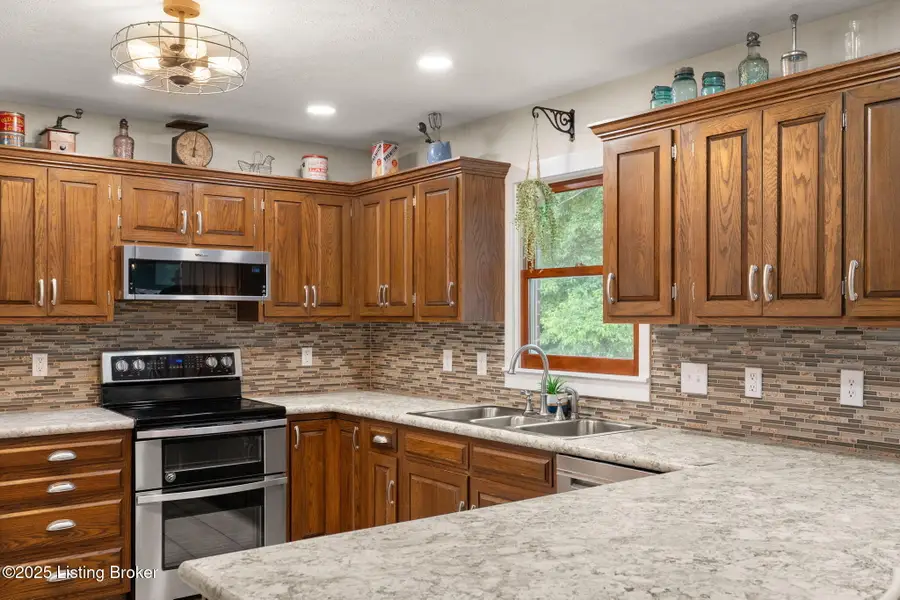 4225&4229 NW Moberly Rd, Depauw, IN 47115 - Image #2